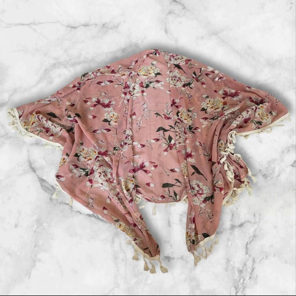 Boutique Pink & Floral Light Cardigan Size Small